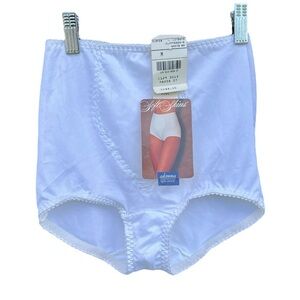 VTG Adonna Soft Skins 3013 Nylon Blend Light Control Briefs Granny Panties M NOS